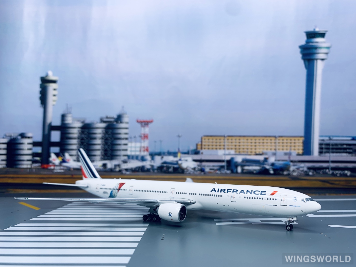 Phoenix 1:400 PH11216 Air France 法国航空 Boeing 777-300ER F-GSQI