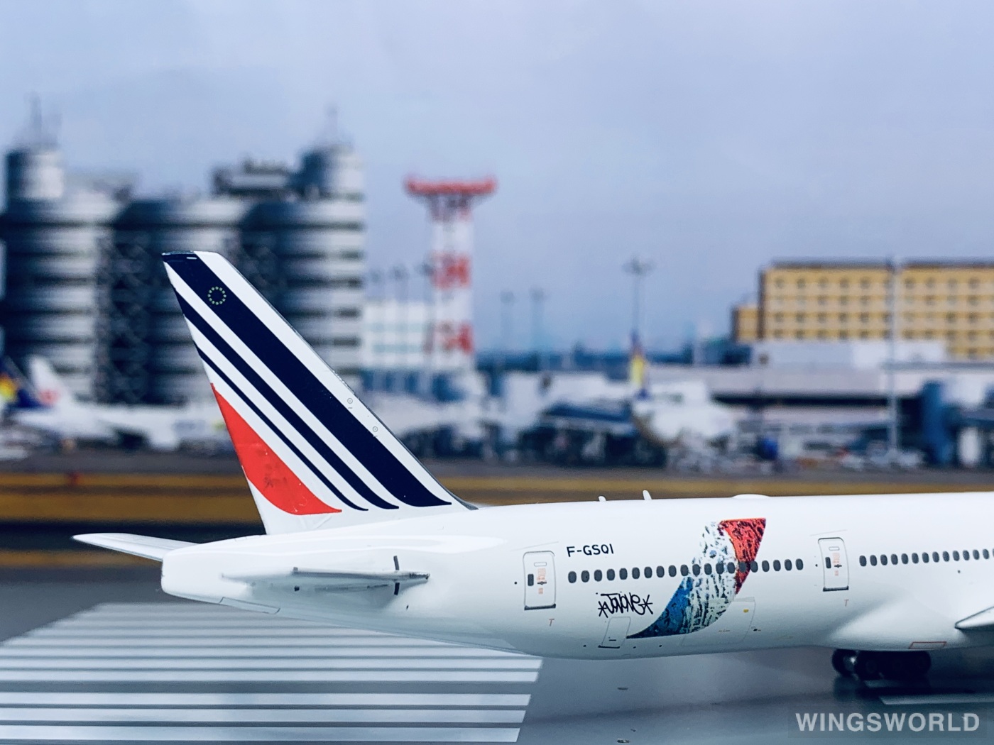 Phoenix 1:400 PH11216 Air France 法国航空 Boeing 777-300ER F-GSQI