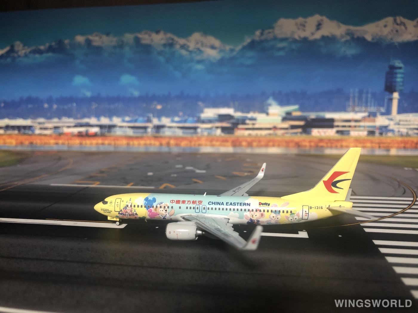 JC Wings 1:400 EW4738008 China Eastern 中国东方航空 Boeing 737-800 B-1316