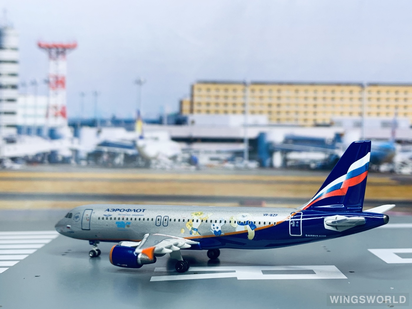 Phoenix 1:400 PH10693 Aeroflot 俄罗斯航空 Airbus A320 VP-BZP
