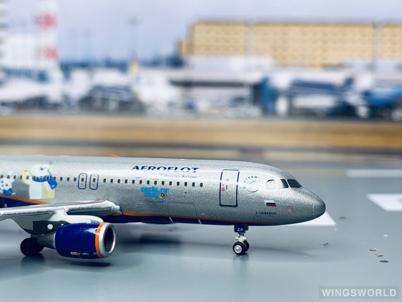 Phoenix 1:400 PH10693 Aeroflot 俄罗斯航空 Airbus A320 VP-BZP