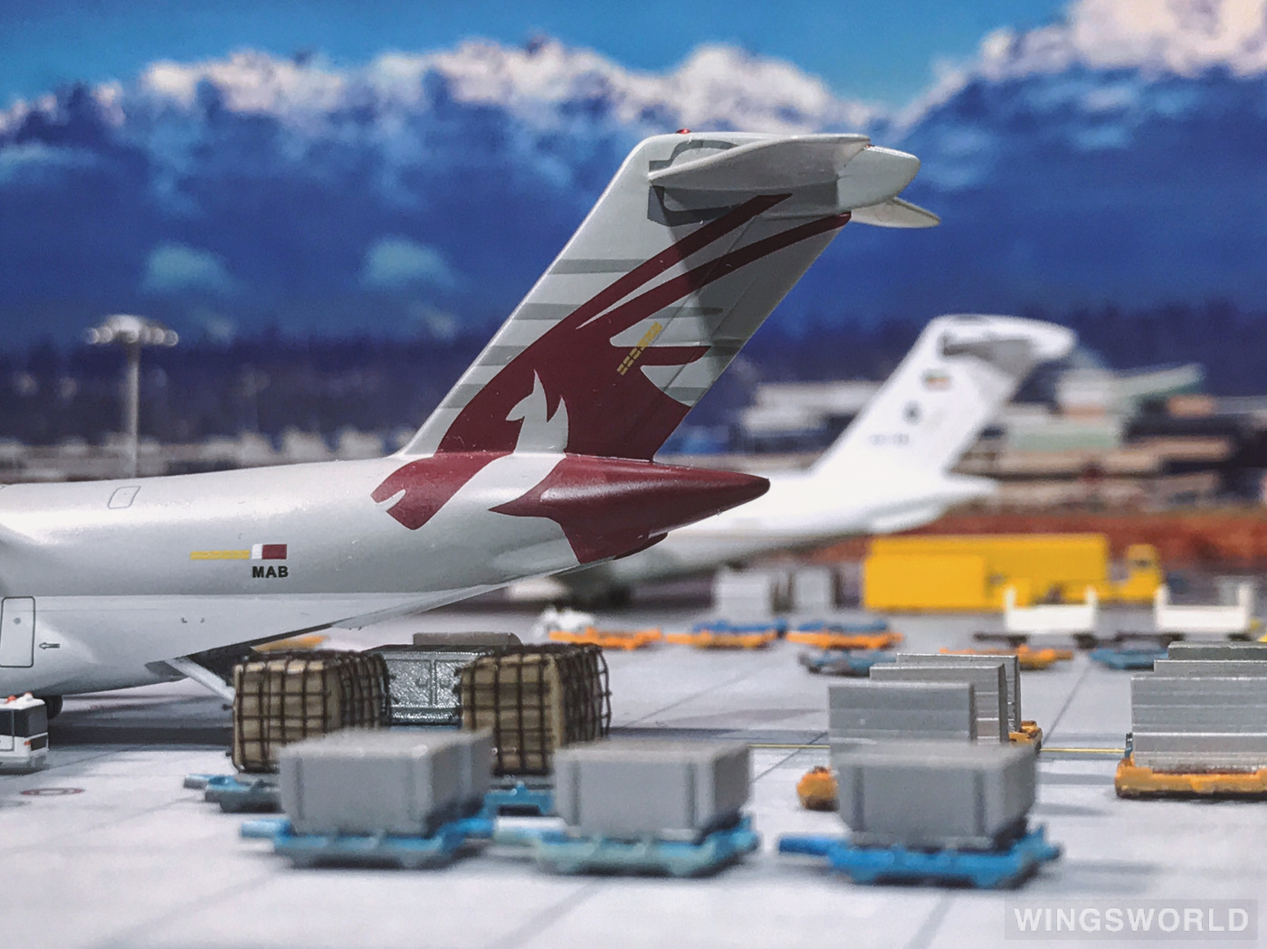 Geminijets 1:400 GMQAF043 Qatar 卡塔尔航空 Boeing C-17 MAB