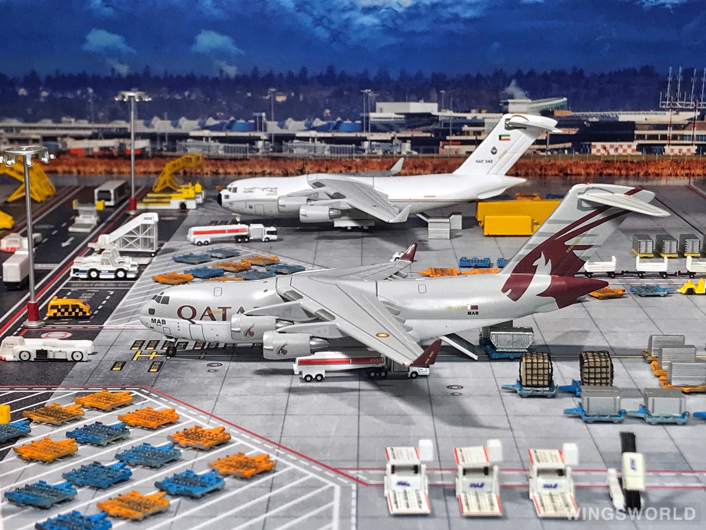 Geminijets 1:400 GMQAF043 Qatar 卡塔尔航空 Boeing C-17 MAB