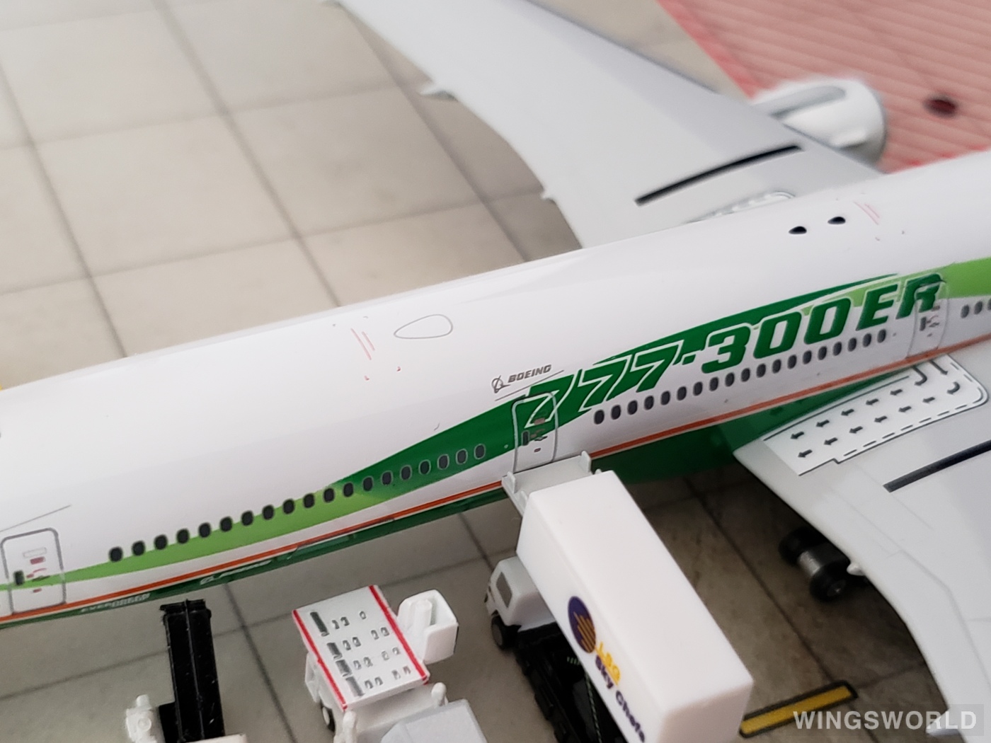 Phoenix 1:400 PH10326B EVA Air 长荣航空 Boeing 777-300ER B-16703