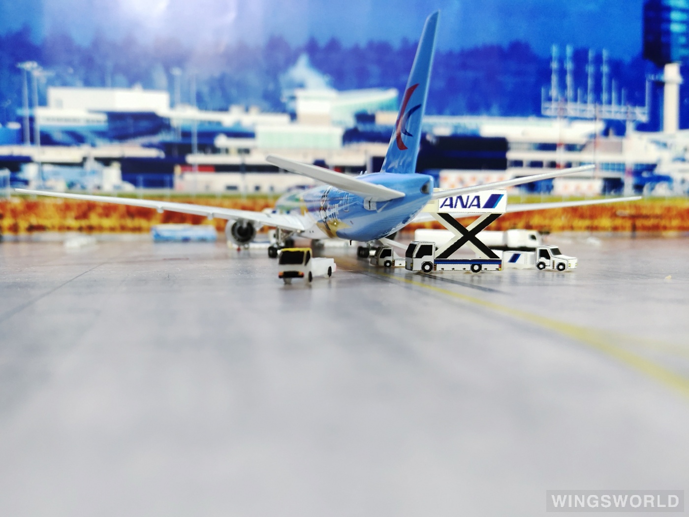 Phoenix 1:400 PH11630 China Eastern 中国东方航空 Boeing 777-300ER B-2002