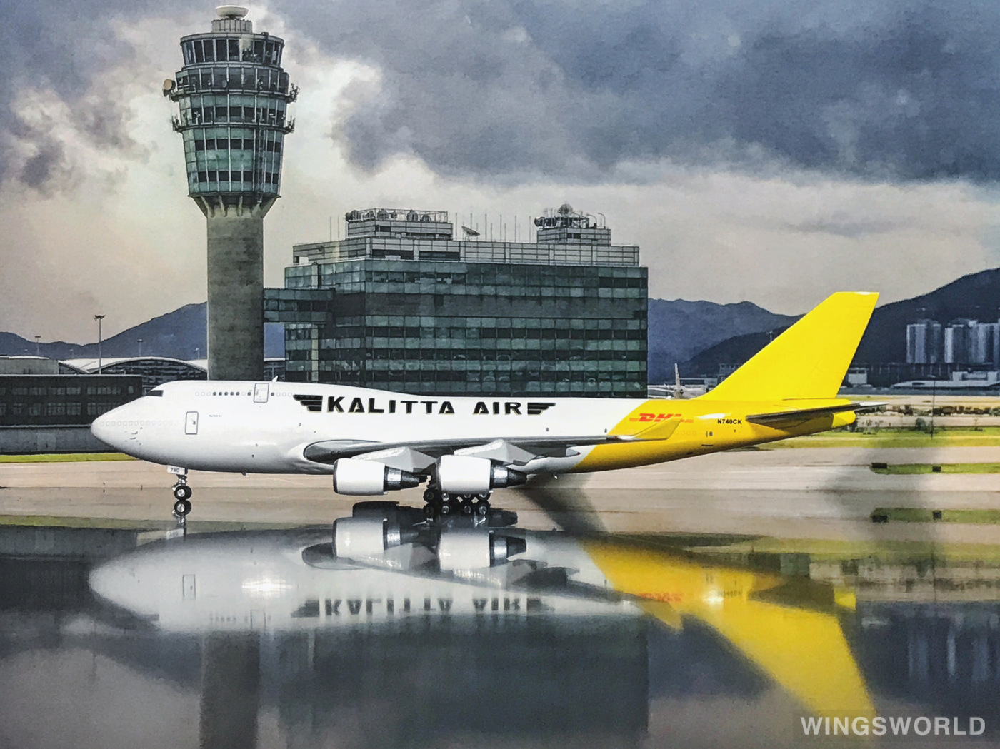 Phoenix 1:400 PH04343 DHL 敦豪 Boeing 747-400 N740CK
