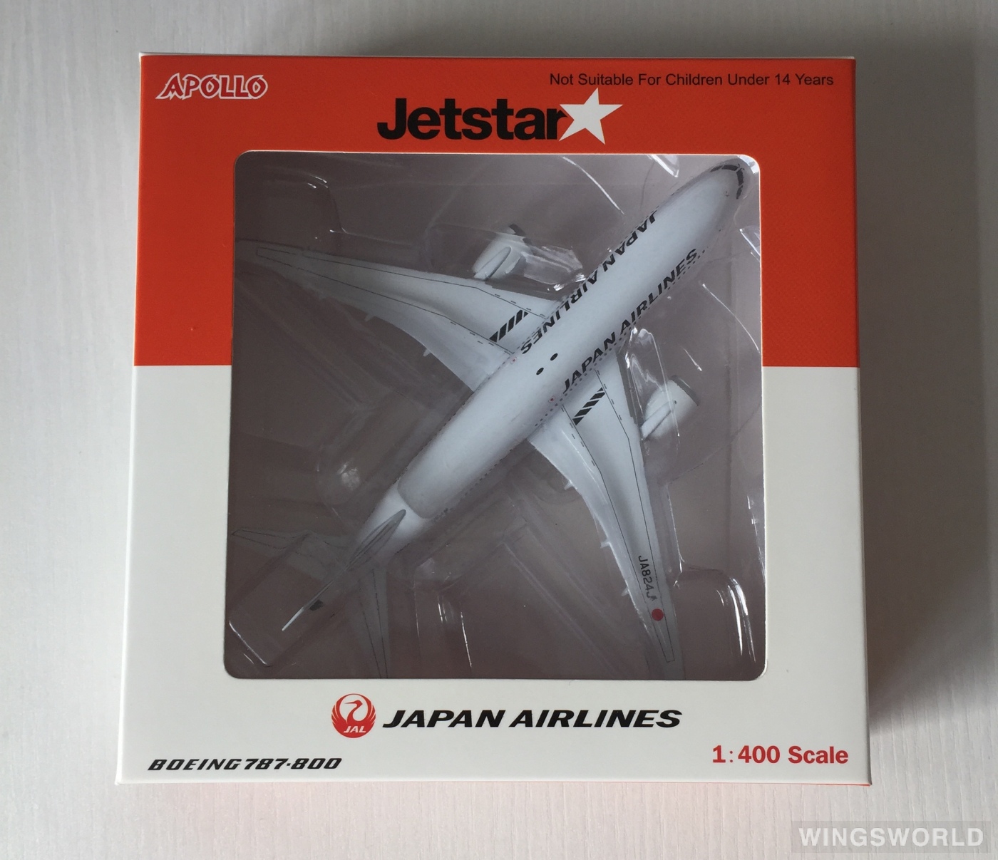 Apollo 1:400 A13030 Japan Airlines 日本航空 Boeing 787-8 JA824J