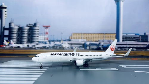 Phoenix 767-300ER 日本航空 JA621J 1/400 Amazon.com: Phoenix for Japan Airlines B767-300ER JA621J 1