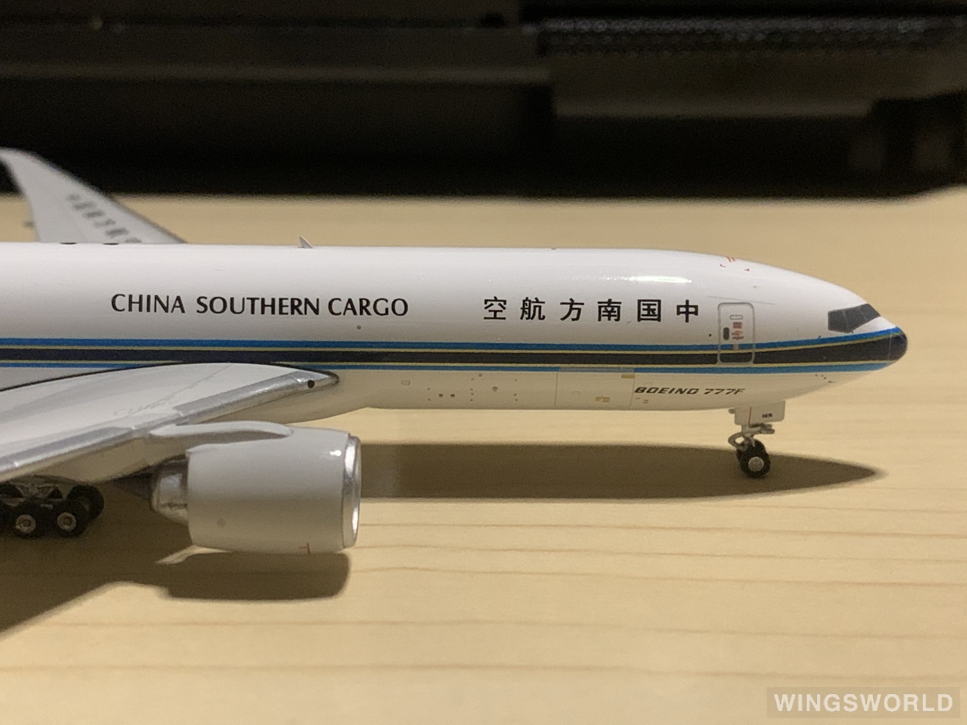 Phoenix 1:400 PH11636 China Southern 中国南方航空 Boeing 777F B-20EM