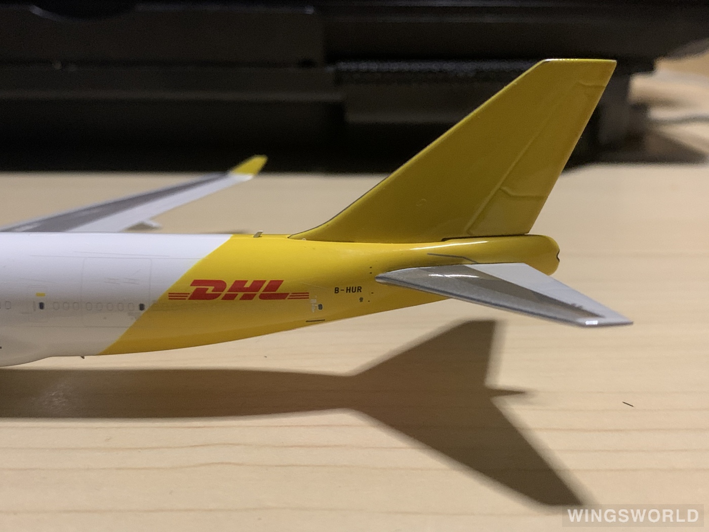 Phoenix 1:400 PH04342 DHL 敦豪 Boeing 747-400 B-HUR