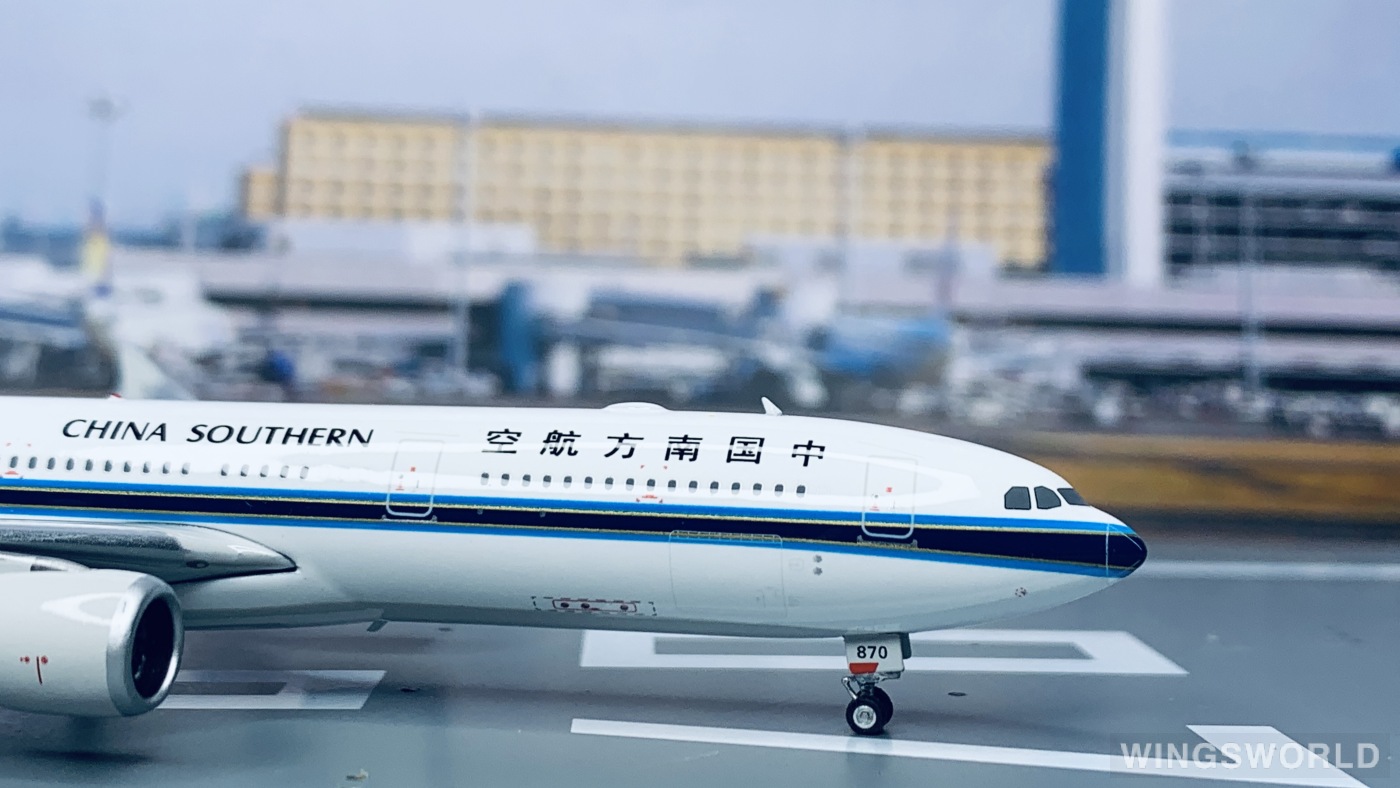 Phoenix 1:400 PH11620 China Southern 中国南方航空 Airbus A330-300 B-8870