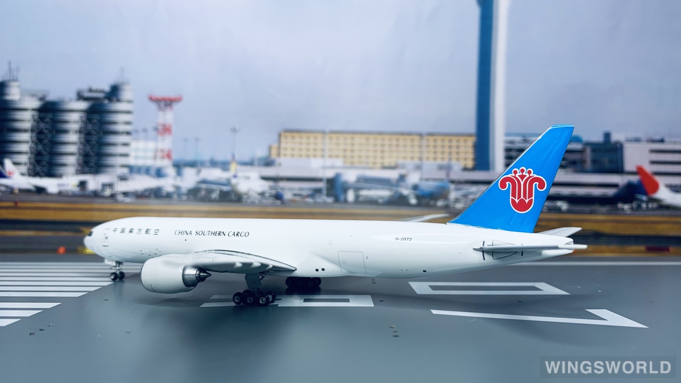 Phoenix 1:400 PH10320B China Southern 中国南方航空 Boeing 777F B-2072
