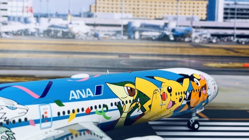 JC Wings 1:200 Boeing 777-300 ANA 全日空EW2773001 JA754A 皮卡丘的