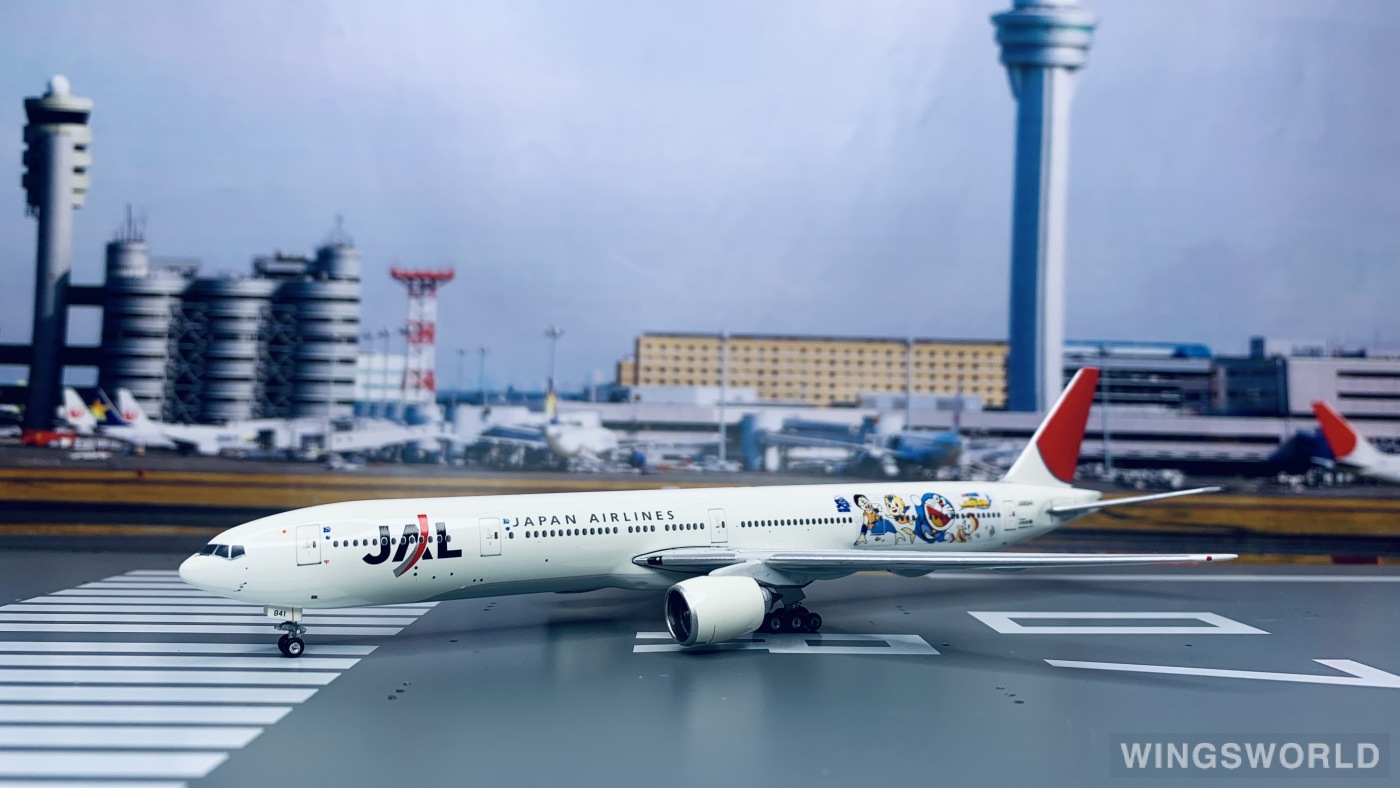 Phoenix 1:400 PHJA8941 Japan Airlines 日本航空 Boeing 777-300 JA8941