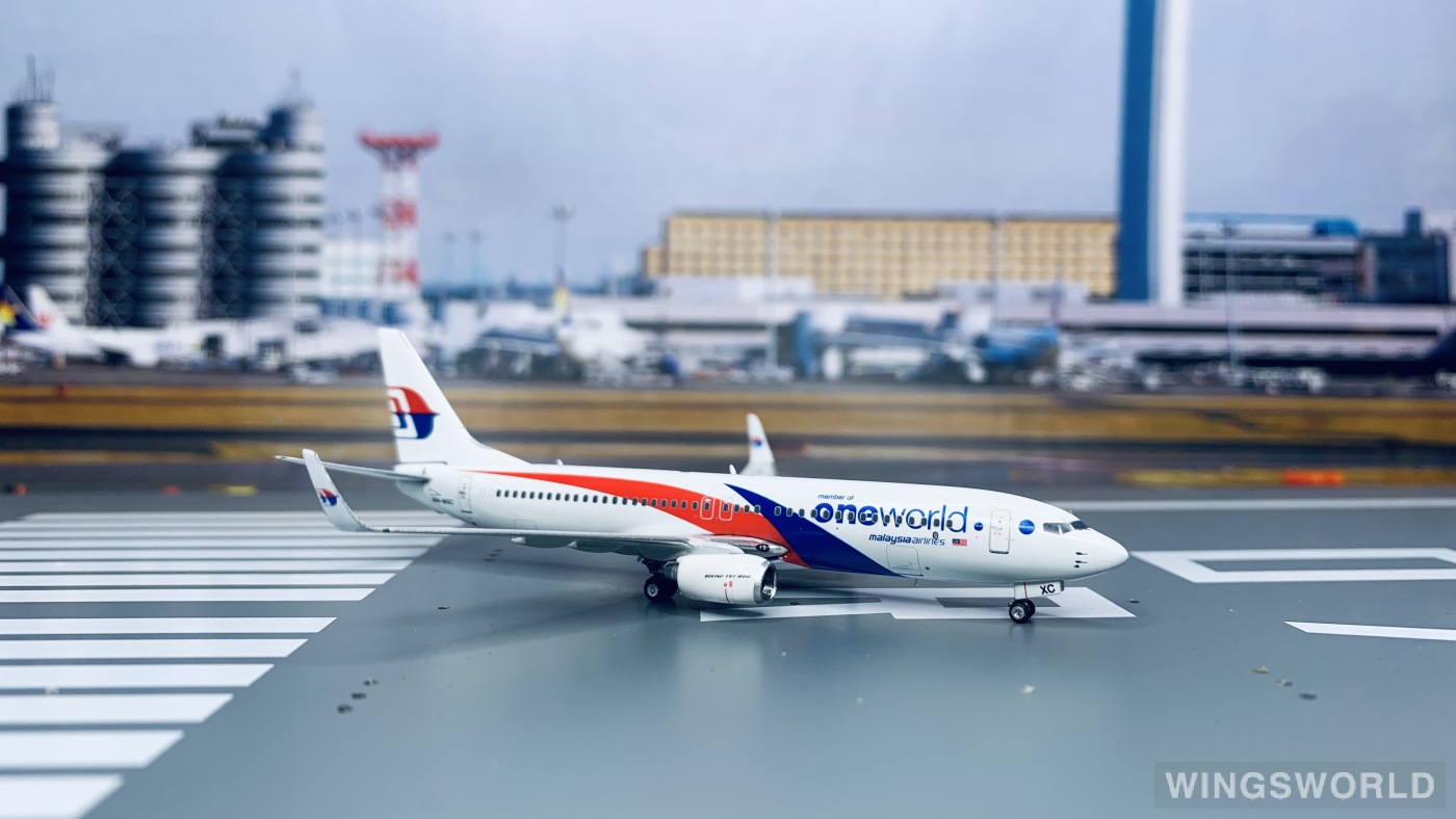 Phoenix 1:400 PH10788 Malaysia Airlines 马来西亚航空 Boeing 737-800 9M-MXC
