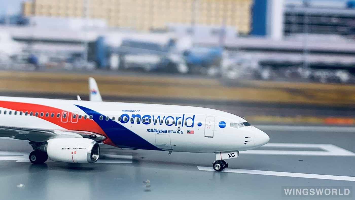 Phoenix 1:400 PH10788 Malaysia Airlines 马来西亚航空 Boeing 737-800 9M-MXC