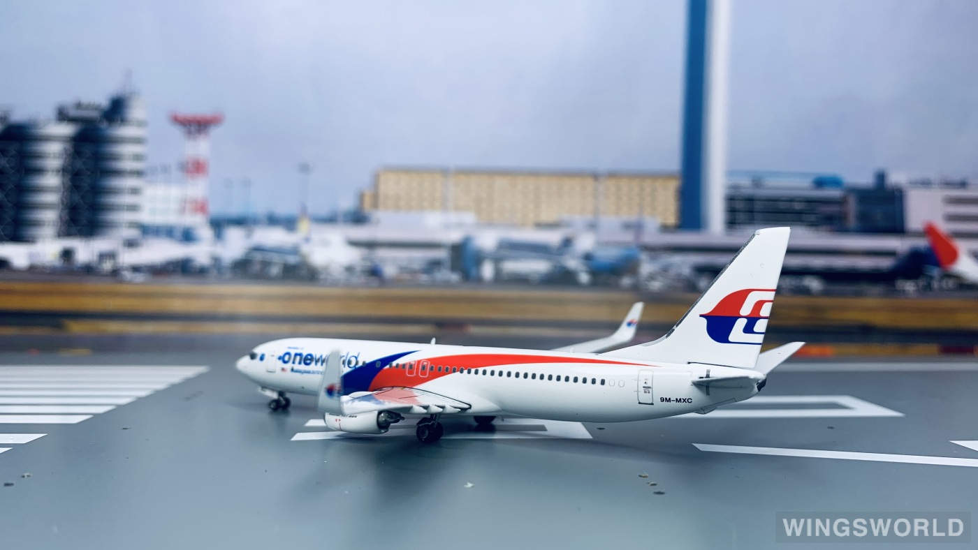 Phoenix 1:400 PH10788 Malaysia Airlines 马来西亚航空 Boeing 737-800 9M-MXC