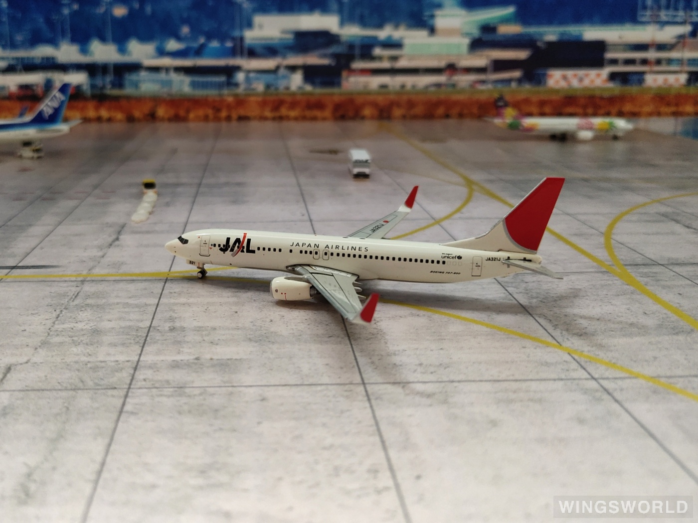 Phoenix 1:400 PH10605 Japan Airlines 日本航空 Boeing 737-800 JA321J