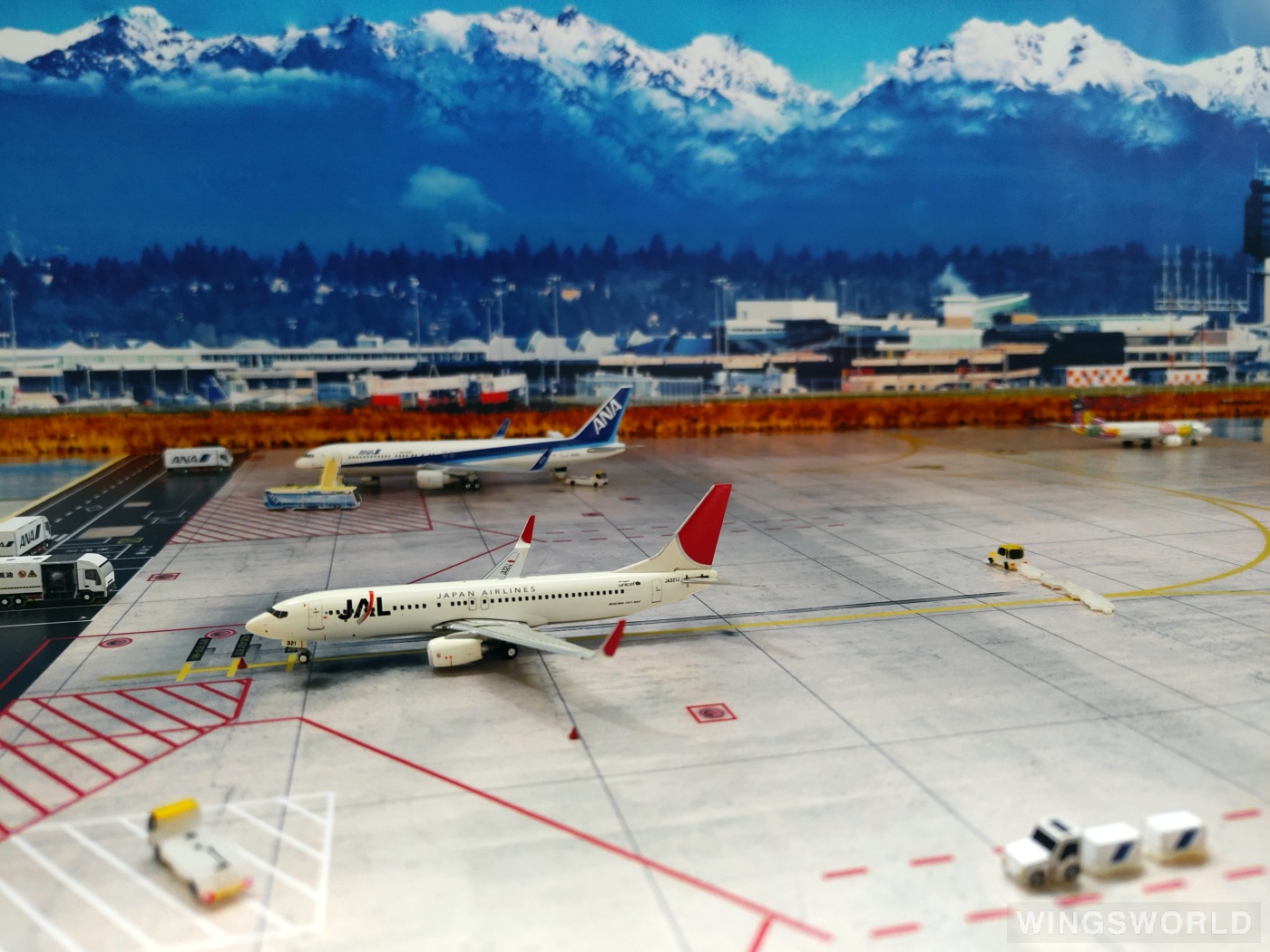 Phoenix 1:400 PH10605 Japan Airlines 日本航空 Boeing 737-800 JA321J