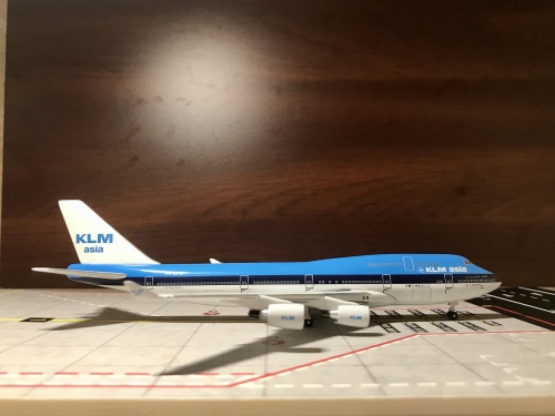 KLM 荷兰皇家航空 Boeing 747-400 PH-BFH 1990s colors. Named 