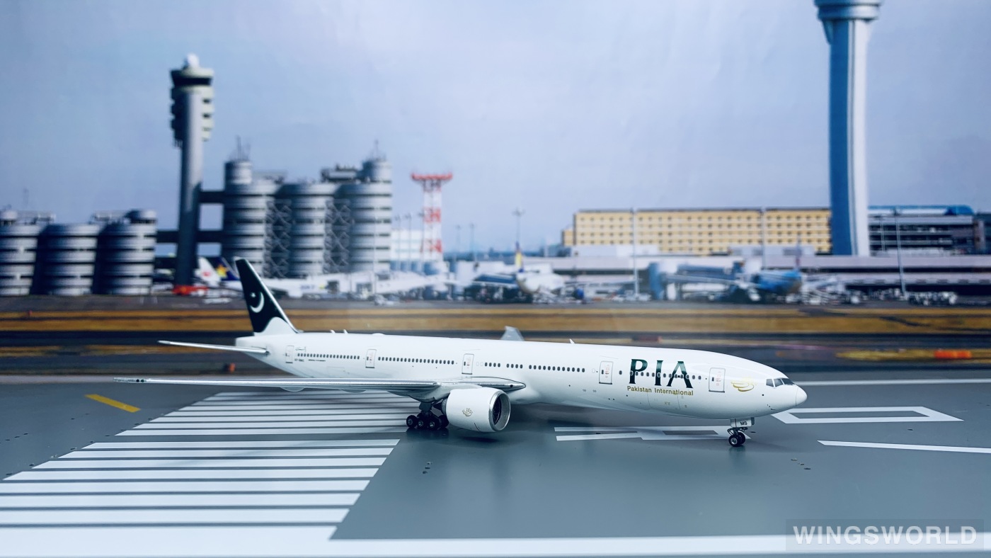 Phoenix 1:400 PH11569 PIA 巴基斯坦航空 Boeing 777-300ER AP-BMS