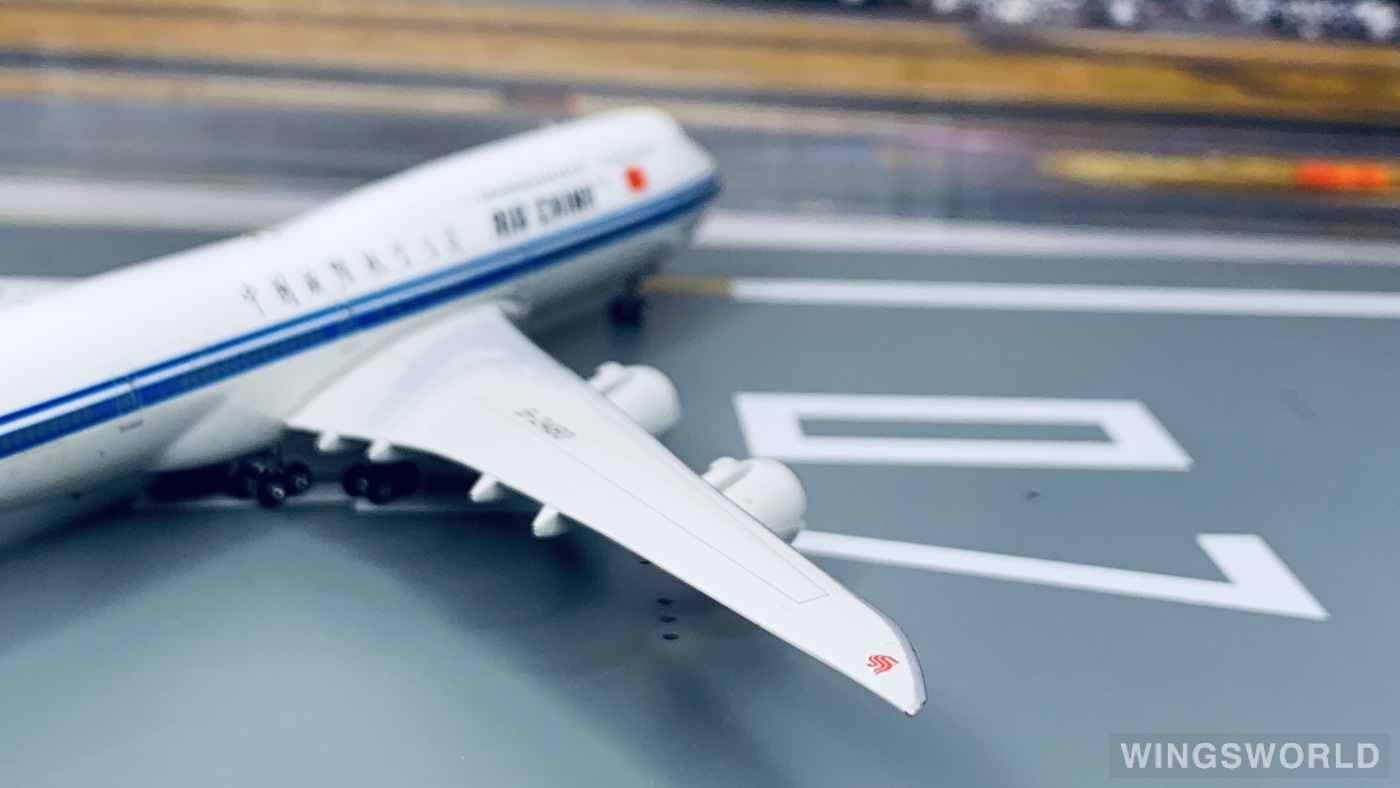 Phoenix 1:400 PH11229 Air China 中国国际航空 Boeing 747-8i B-2480