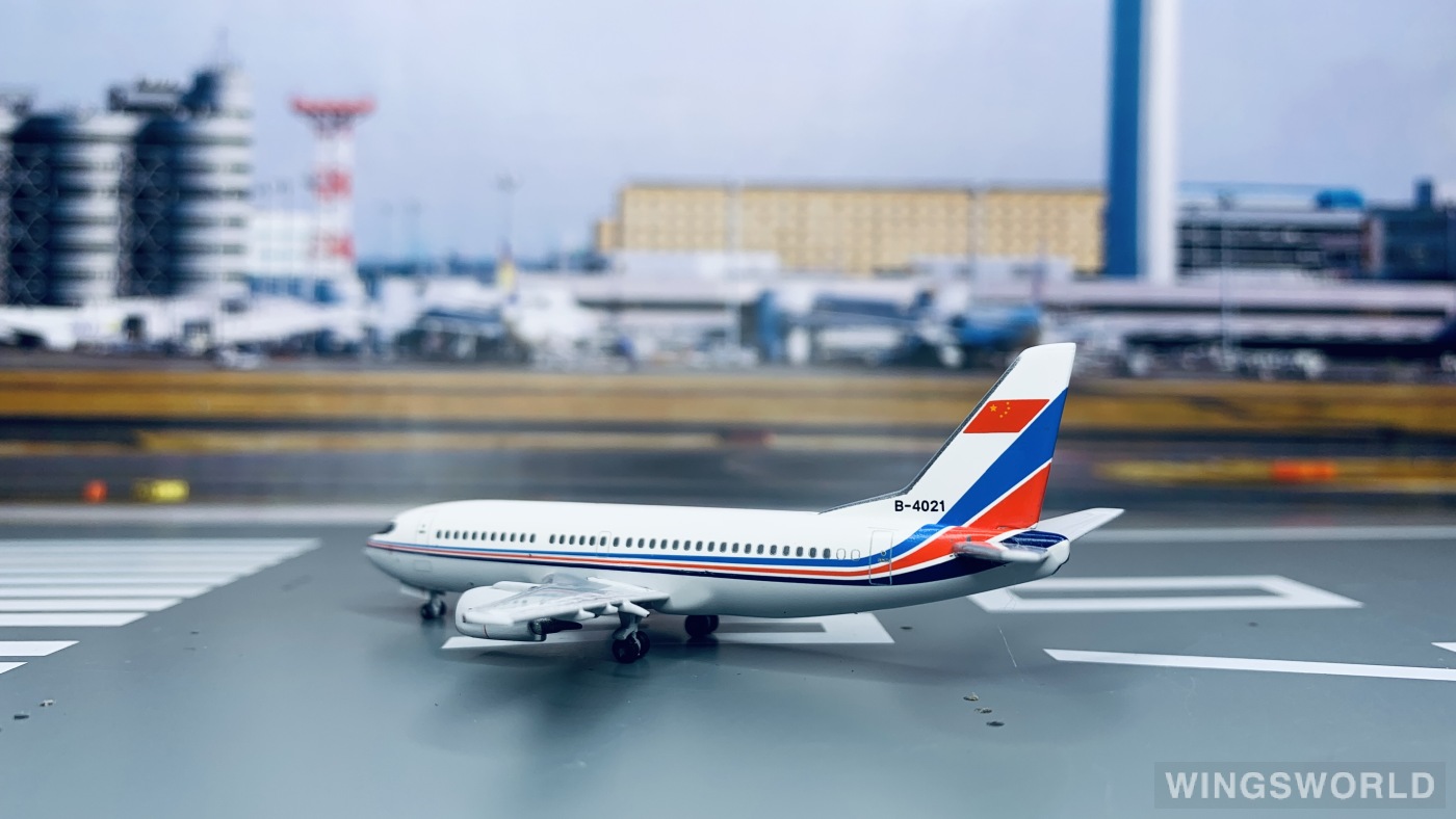 AeroClassics 1:400 ACB4021 PLAAF 中国空军 Boeing 737-300 B-4021