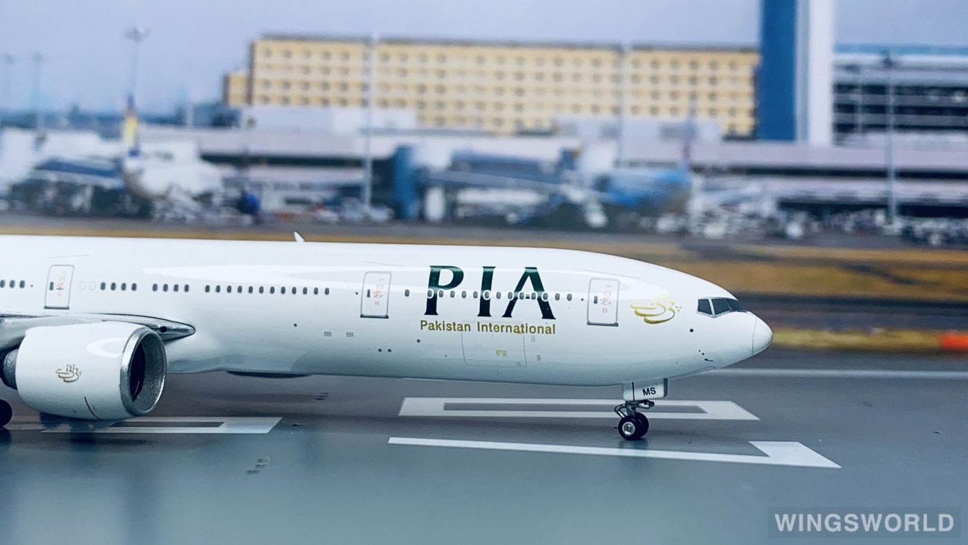 Phoenix 1:400 PH11569 PIA 巴基斯坦航空 Boeing 777-300ER AP-BMS