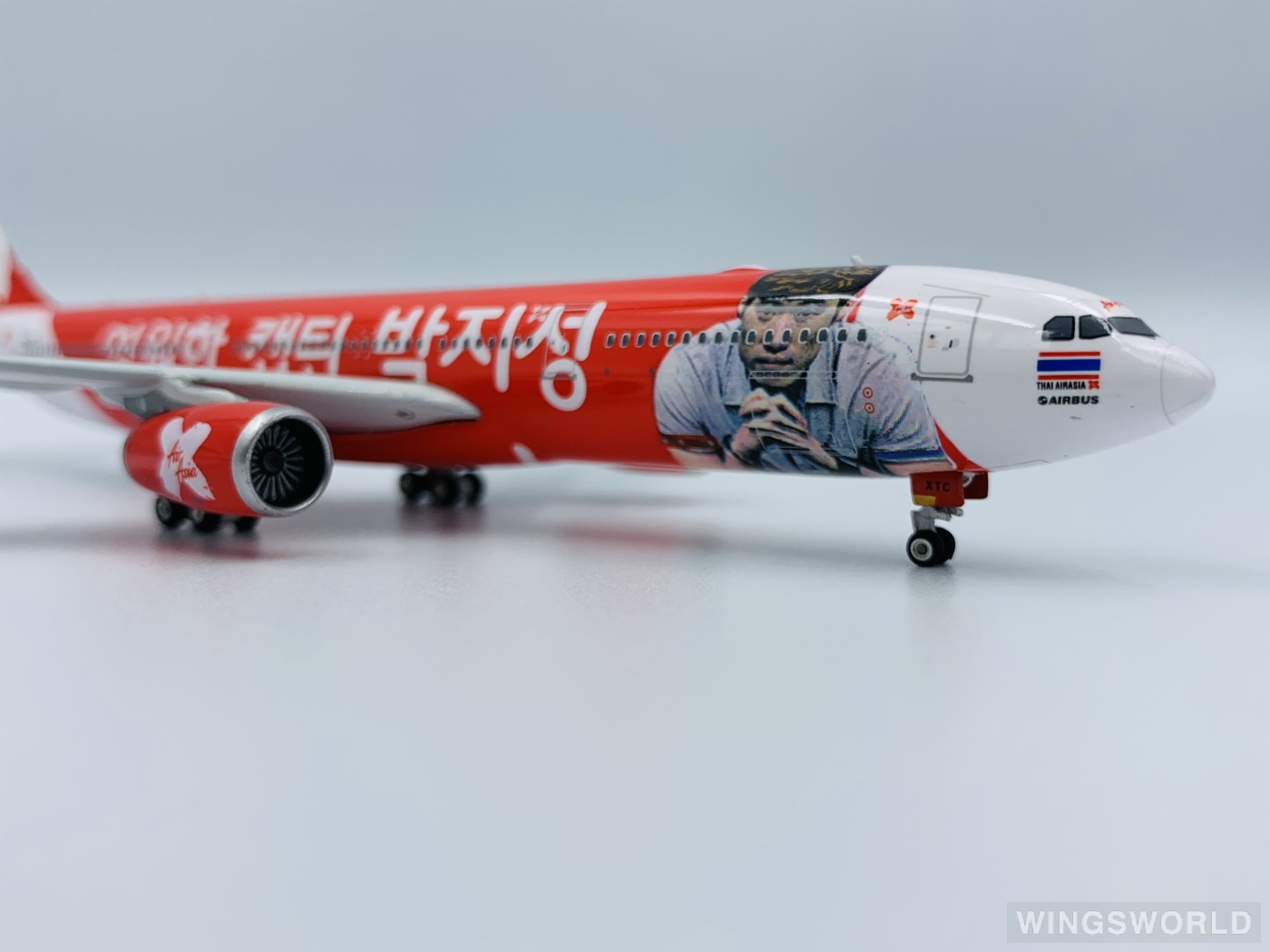 Phoenix 1:400 PH11245 AirAsia 亚洲航空 Airbus A330-300 HS-XTC