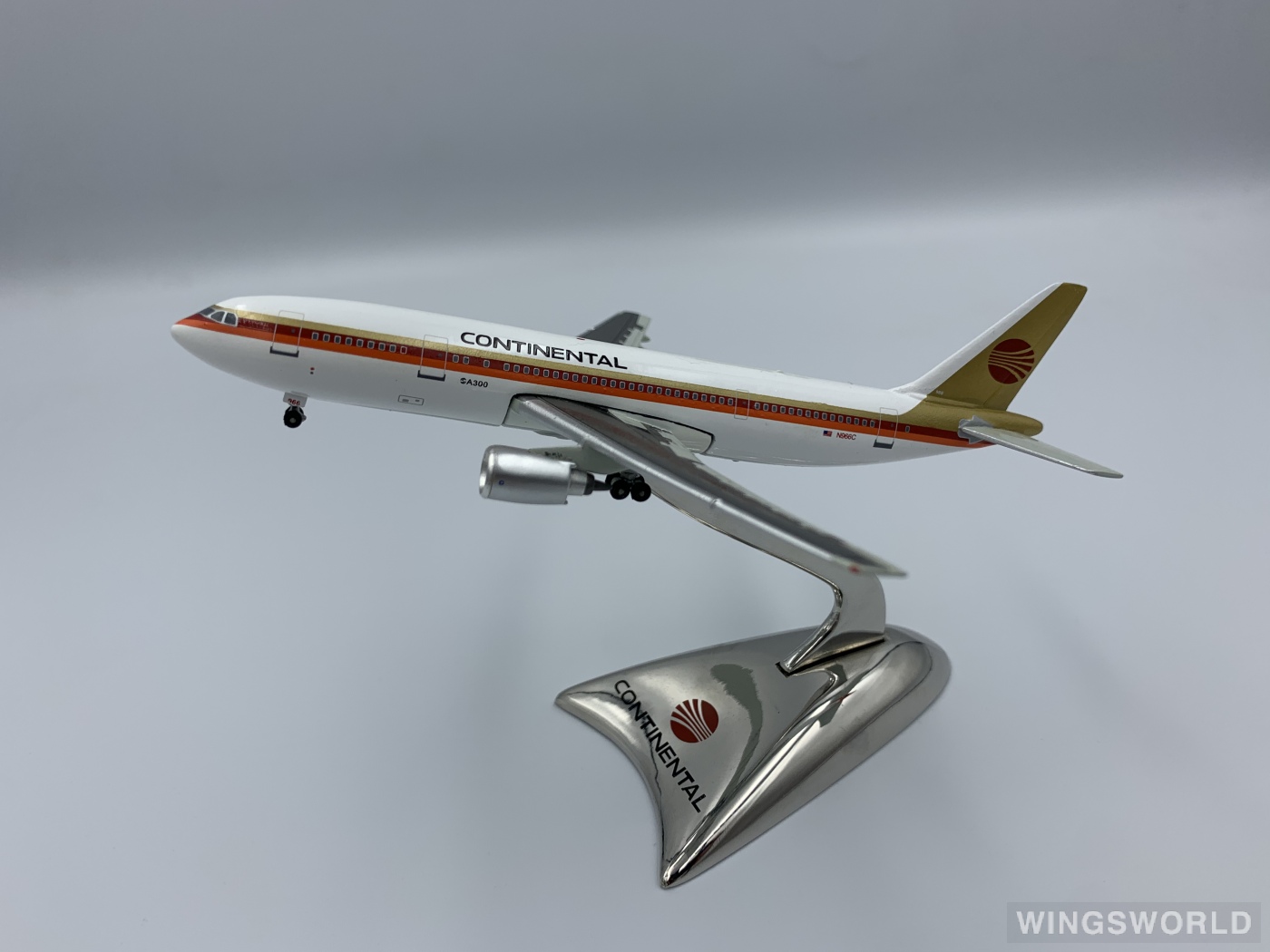 Blue box 1:400 BBX0258 Continental Airlines 美国大陆航空 Airbus A300B4/B2 N966C