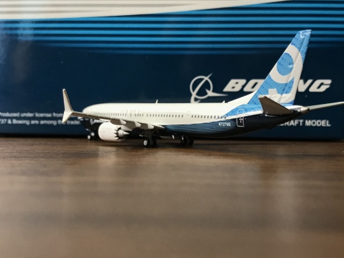 JC Wings 1:400 Boeing 737 MAX 9 Boeing 波音公司LH4133 N7379E 的