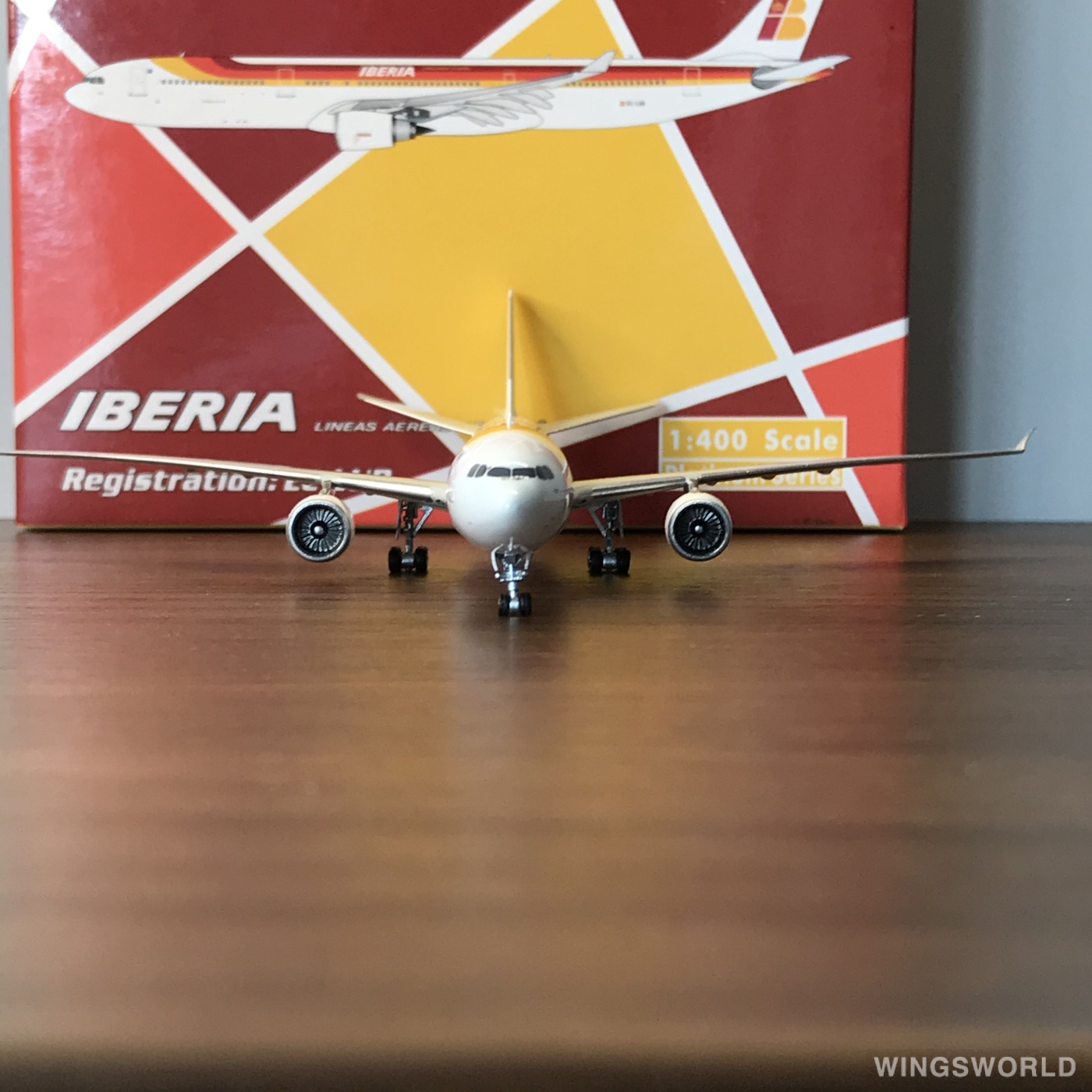 Phoenix 1:400 PH10769 Iberia 西班牙国家航空 Airbus A330-300 EC-LUB