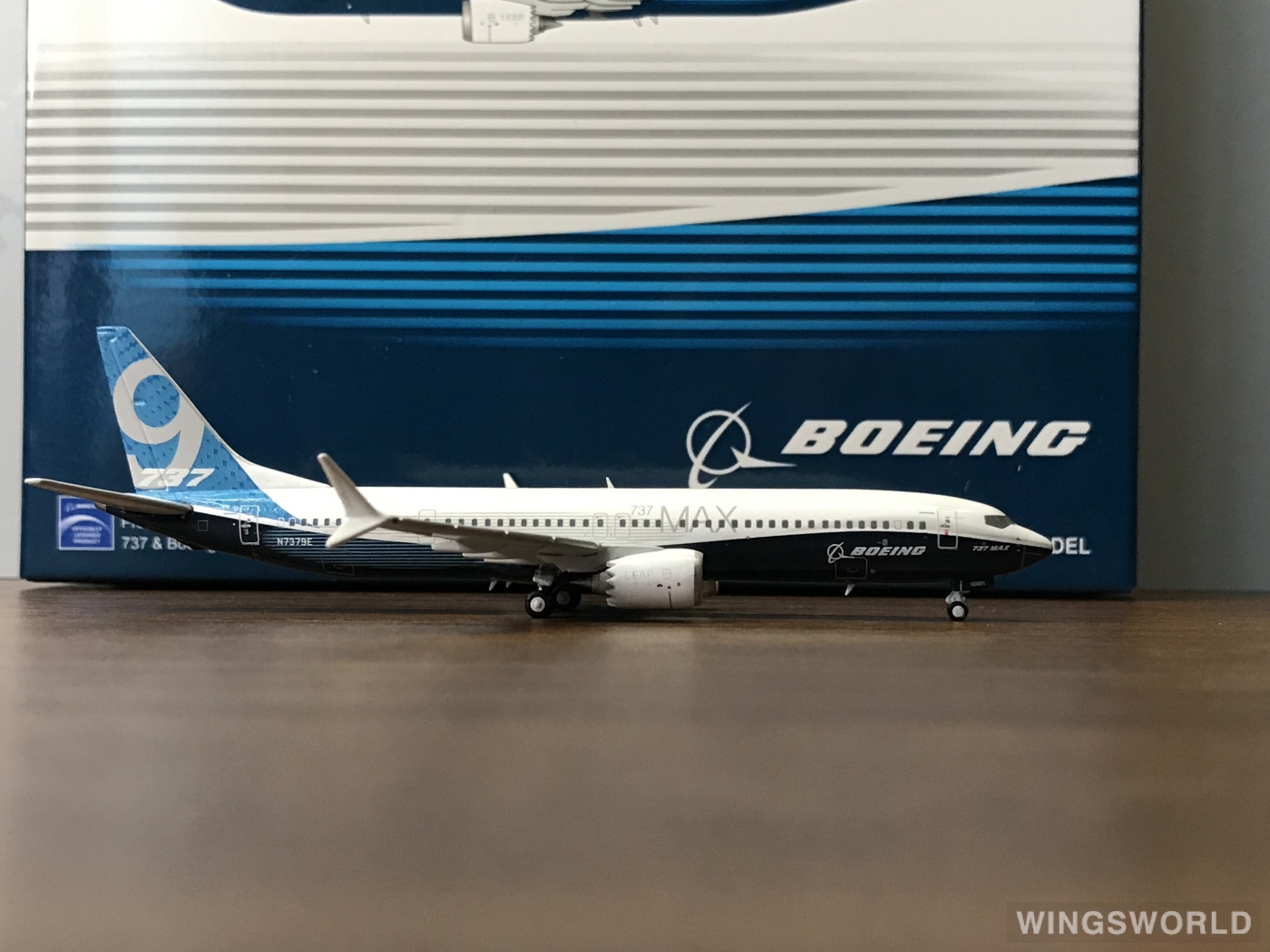 JC Wings 1:400 Boeing 737 MAX 9 Boeing 波音公司LH4133 N7379E 的 