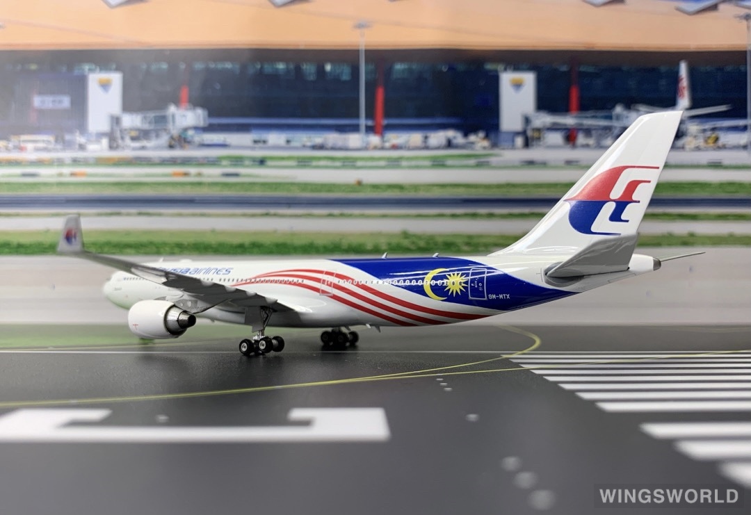 Phoenix 1:400 PH04206 Malaysia Airlines 马来西亚航空 Airbus A330-200 9M-MTX