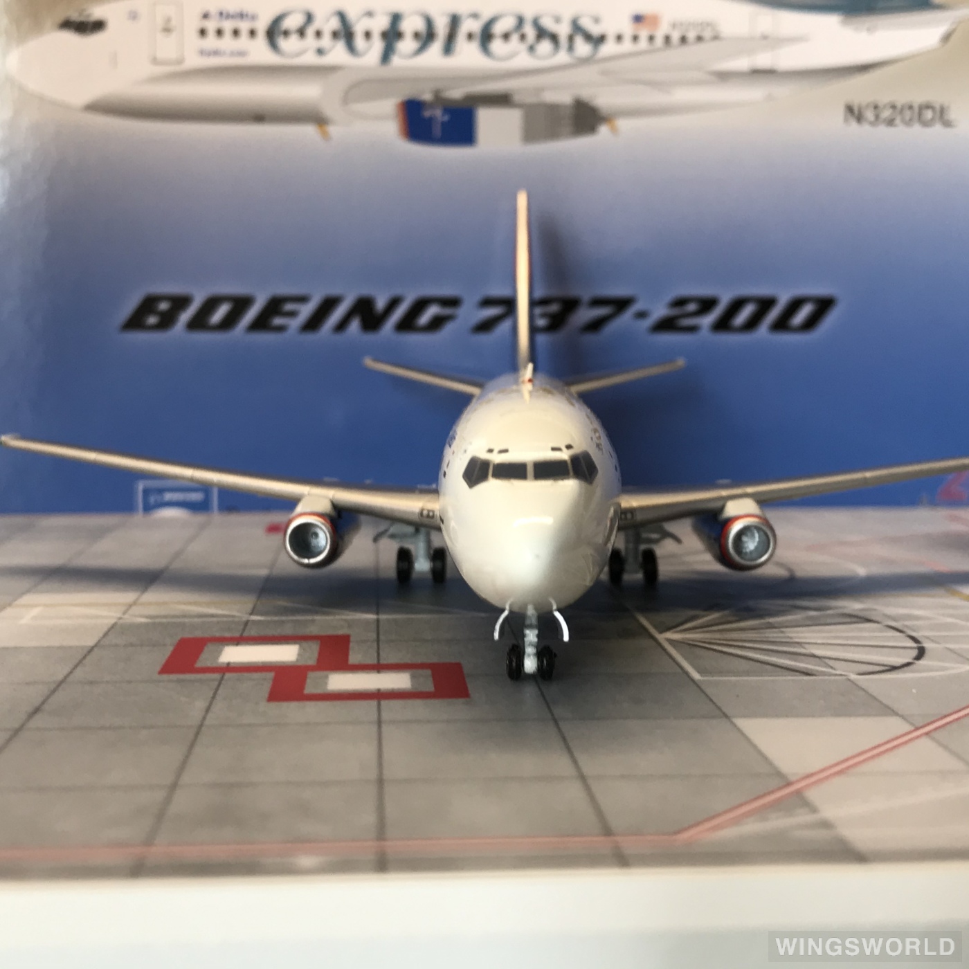 Aviation200 1:200 AVN320DL Delta Air Lines 达美航空 Boeing 737-200 N320DL