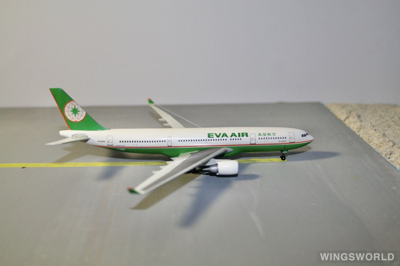Dragon Models 1:400 55504 EVA Air 长荣航空 Airbus A330-200 B-16306