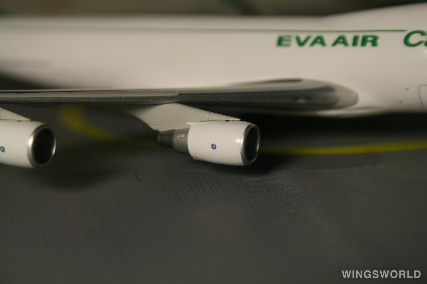 Jet-X 1:400 JX048 EVA Air 长荣航空 Boeing 747-400 B-16481