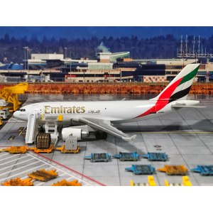 Emirates 阿联酋航空 Airbus A310-300 A6-EFA 2000s colors.  56007 Dragon Models 1:400