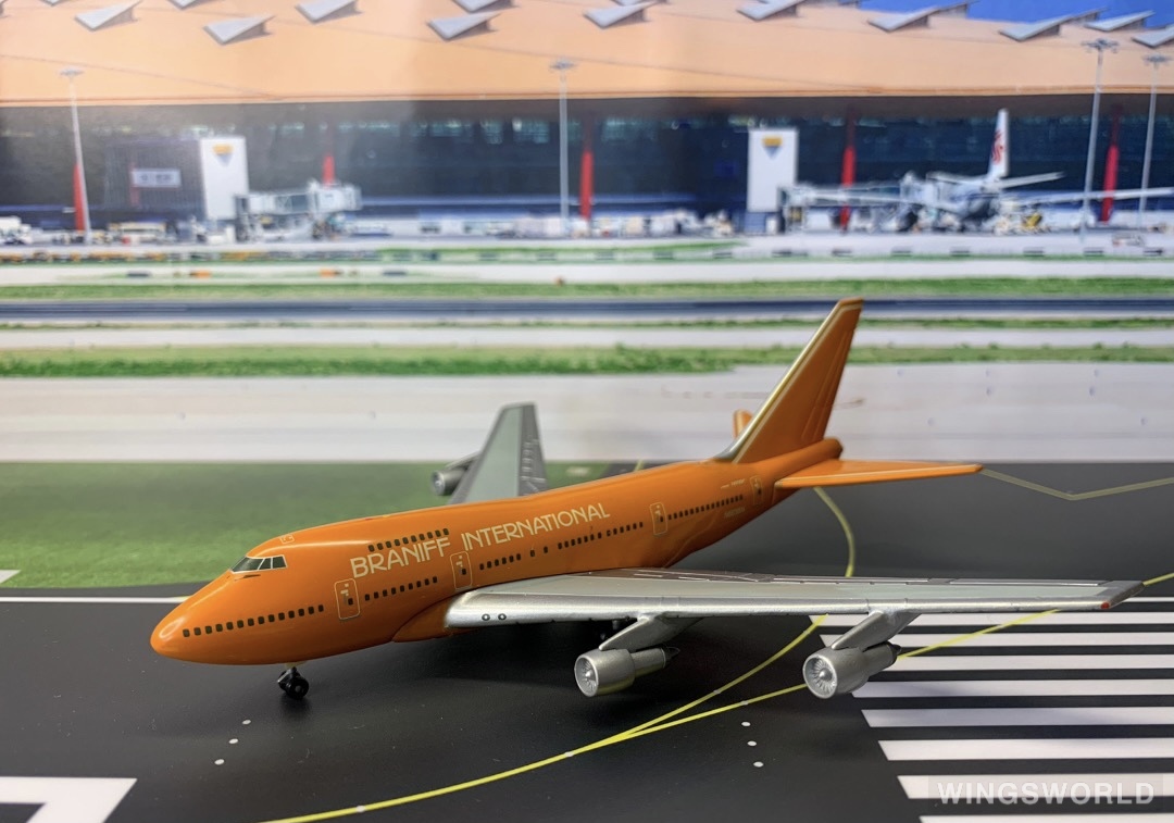 Geminijets 1:400 GJBNF009 Braniff 布兰尼夫国际航空 Boeing 747SP N603BN