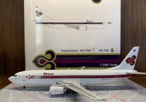 Thai Airways 泰国国际航空 Boeing 737-400 HS-TDB  PH20056A Phoenix 1:200