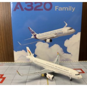 Tibet Airlines 西藏航空 Airbus A320 B-1682  SKY-PM-012 Pandamodel 1:400