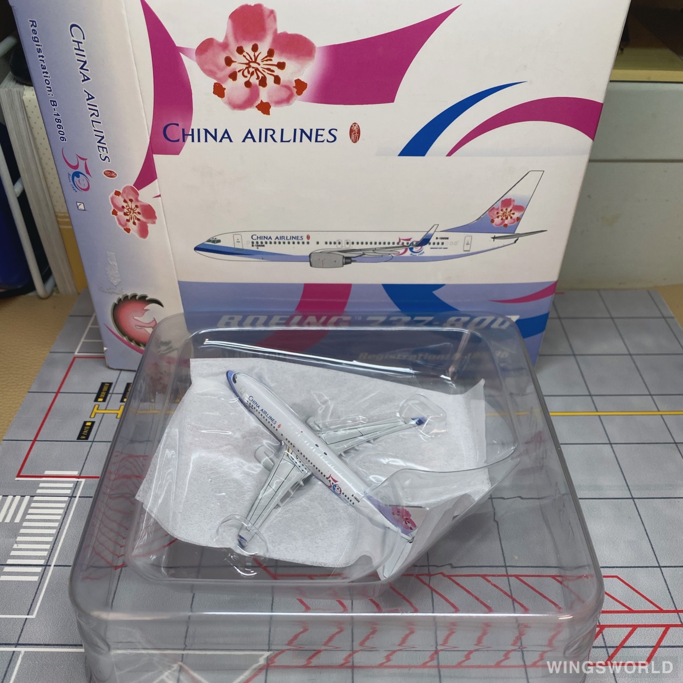 Phoenix 1:400 PH10365A China Airlines 中华航空 Boeing 737-800 B-18606