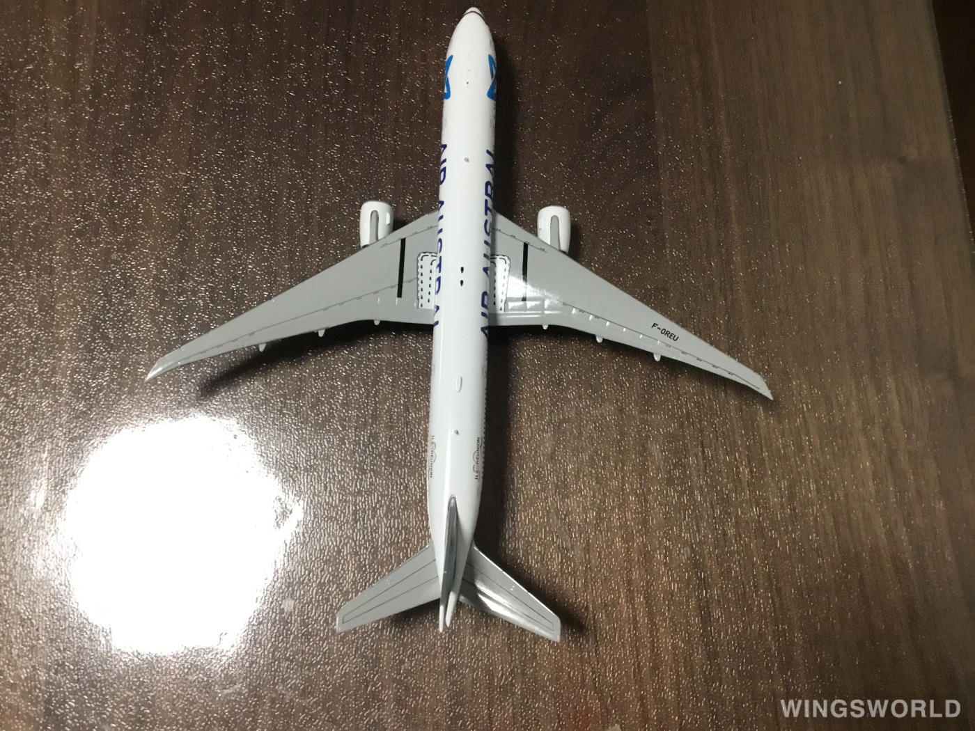 JC Wings 1:400 XX4686 Air Austral 留尼旺航空 Boeing 777-300 F-OREU