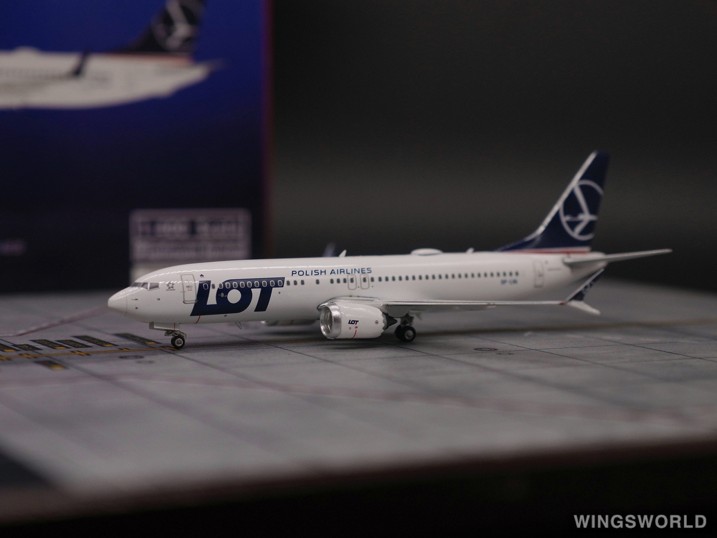 Phoenix 1:400 PH11488 LOT 波兰航空 Boeing 737 MAX 8 SP-LVA