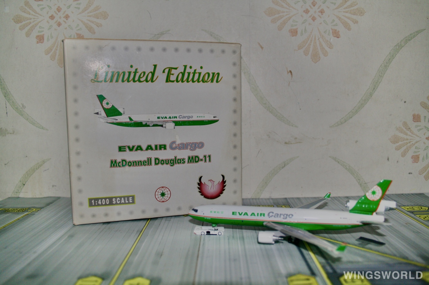 Phoenix 1:400 PH04176 EVA Air 长荣航空 McDonnell Douglas MD-11 B-16101