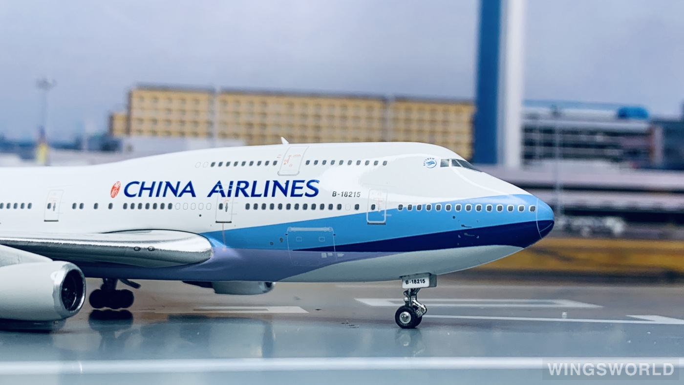 Phoenix 1:400 PH04334 China Airlines 中华航空 Boeing 747-400 B-18215