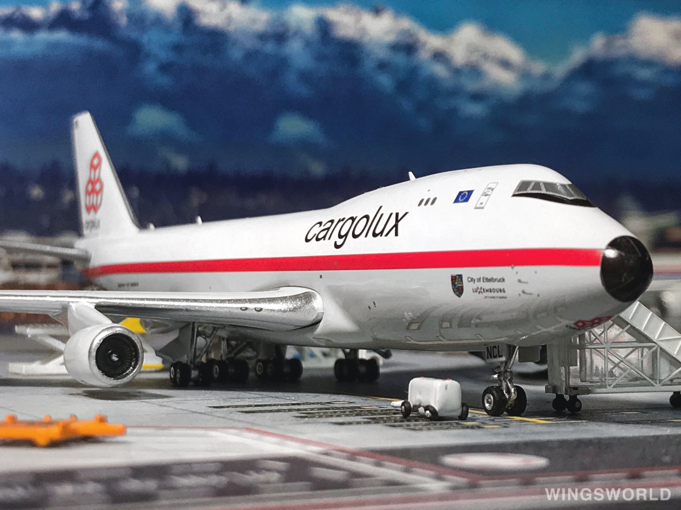Phoenix 1:400 PH11637 Cargolux 卢森堡货运航空 Boeing 747-400 LX-NCL