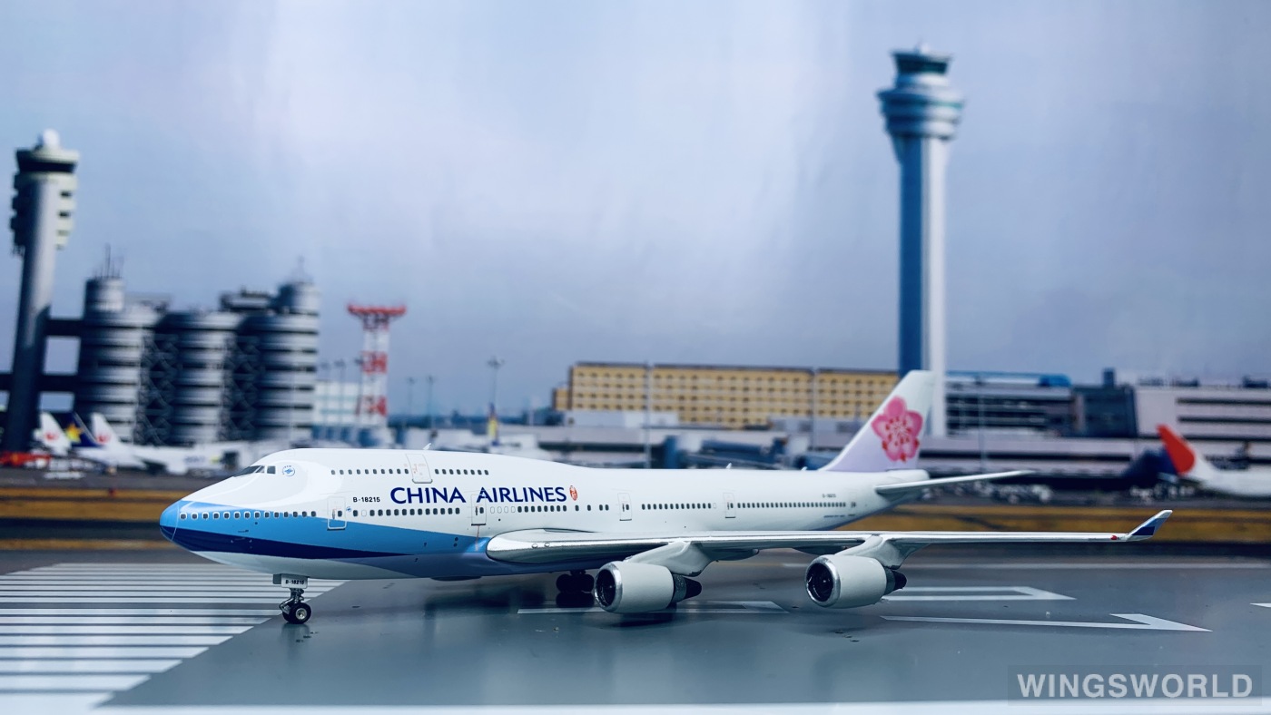 Phoenix 1:400 PH04334 China Airlines 中华航空 Boeing 747-400 B-18215