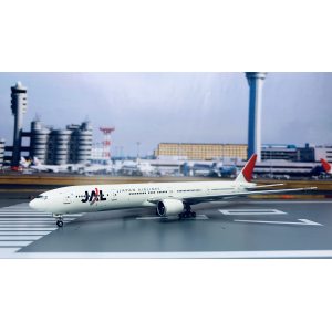 Japan Airlines 日本航空 Boeing 777-300ER JA740J 2003s colors. With rolling gears. PH10566 Phoenix 1:400