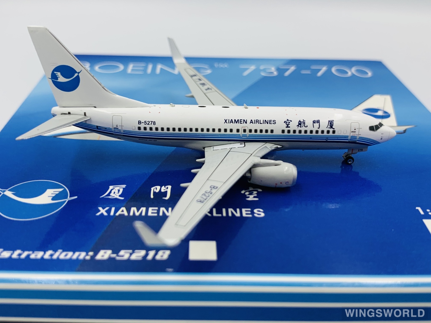 Phoenix 1:400 PH10833 XiamenAir 厦门航空 Boeing 737-700 B-5278